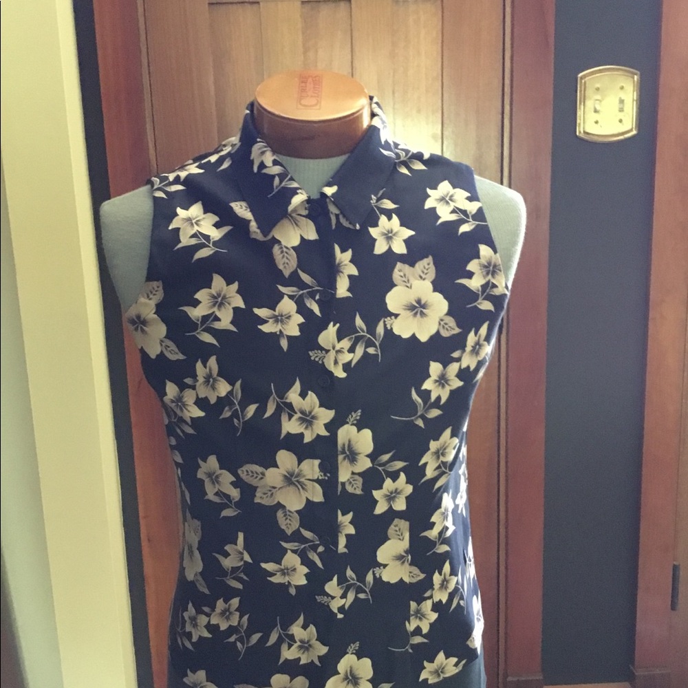 Women’s matching silk blouse and skort.